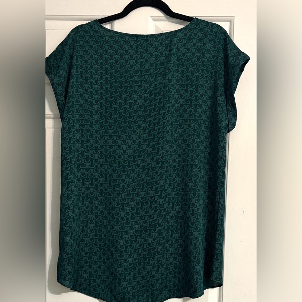Express Green Patterned Blouse - Picture 5 of 5